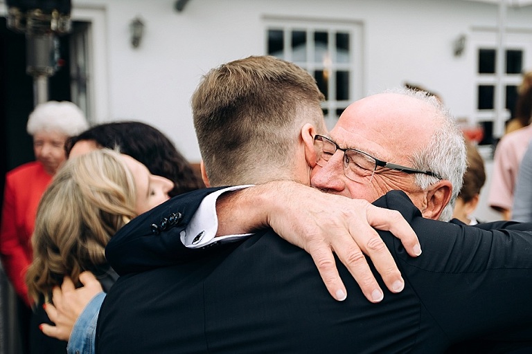 Hochzeit, Hochzeitsfotografie, Absolut Fotografie, Tanja Steger, Hoher Darsberg, Neckarsteinach, Gratulation, Sektempfang