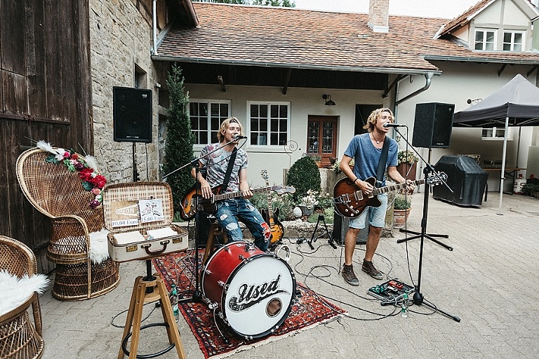 Band spielt auf Hochzeitsfeier im Berthold 57