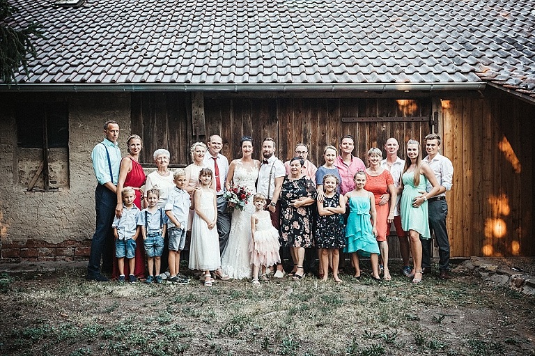 Familienbild auf Hochzeit; Hochzeitsfotos im Berthold57